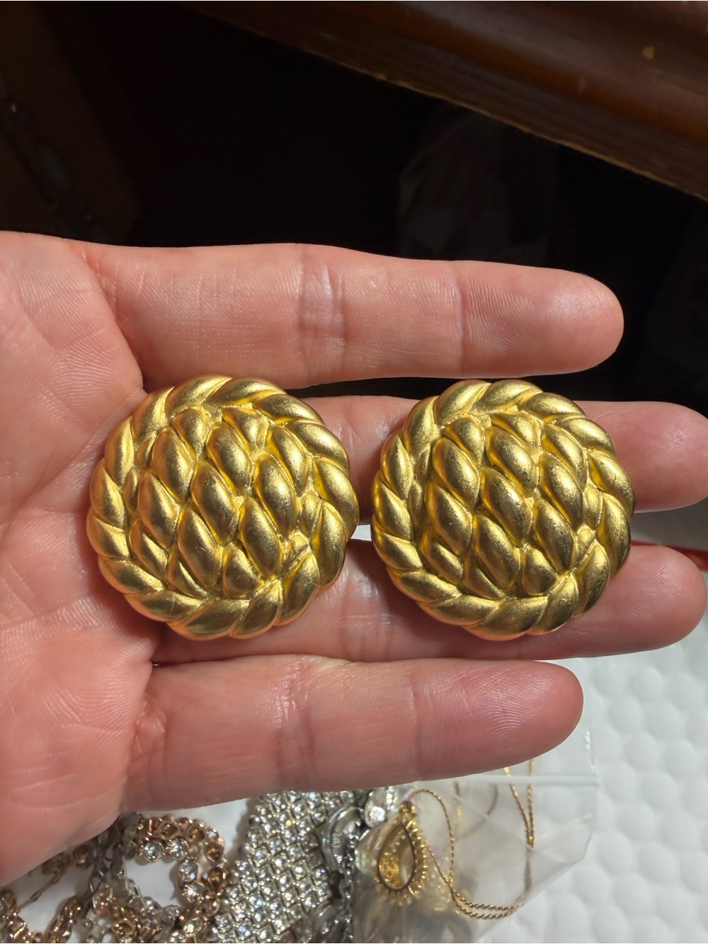 Vintage Erwin Pearl Gold Tone Dome Clip-On Earrings